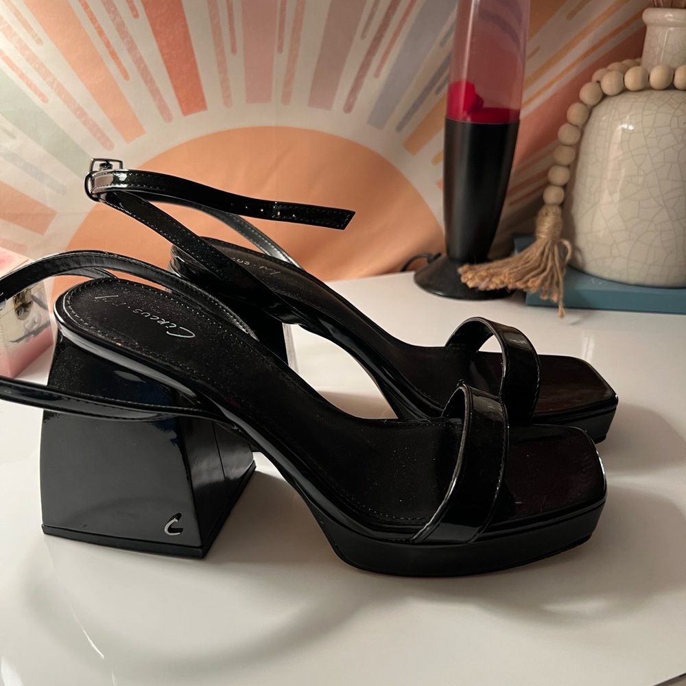 Circus by Sam Edelman Black Platform Heels - Picture 2 of 3